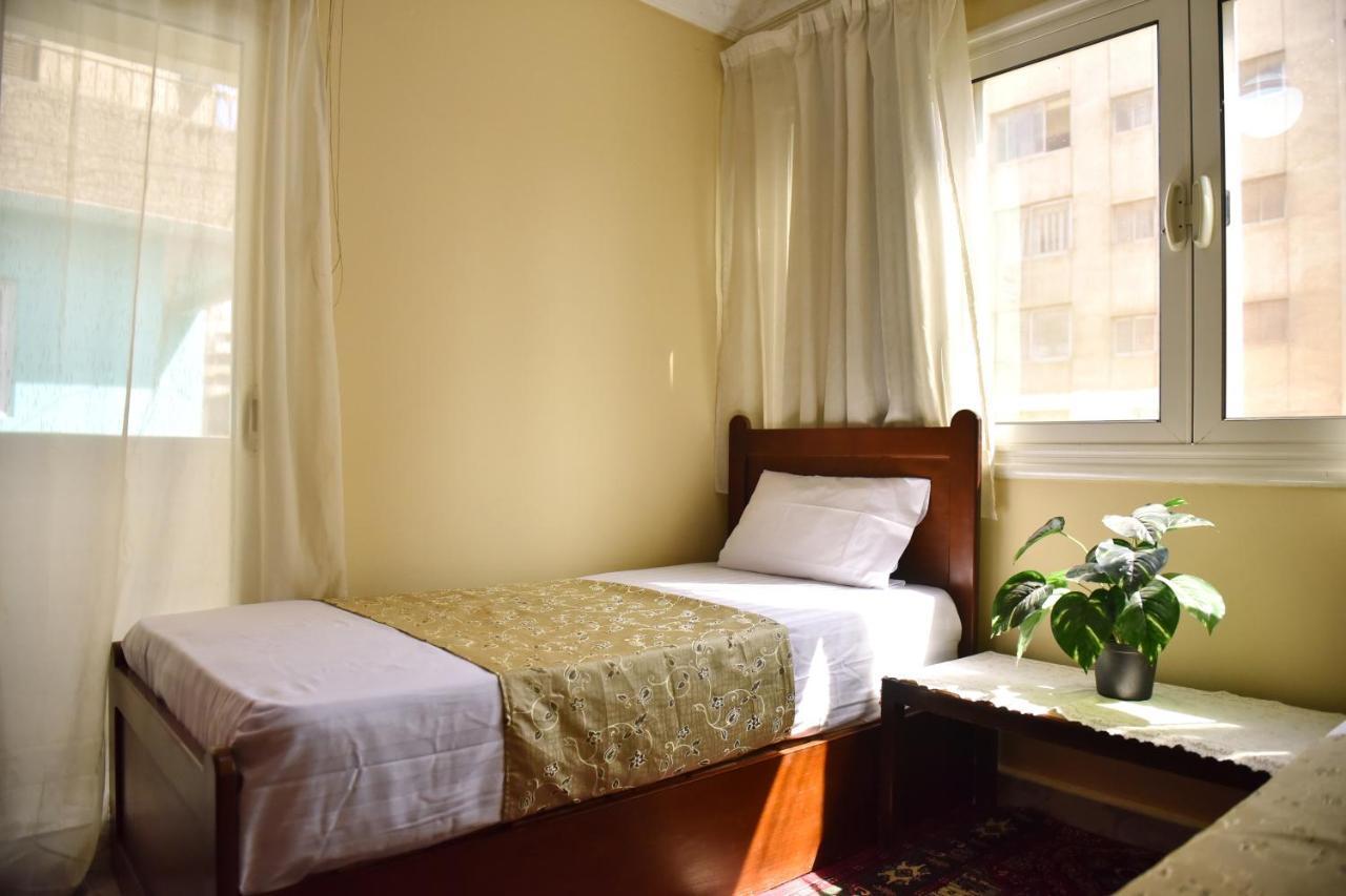 Two-Bedroom Apartment At Mohamed Farid Street Le Caire Extérieur photo